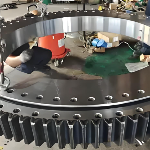 Bốn yếu tố quan trọng cần xem xét khi lựa chọn vòng bi xoay phù hợp